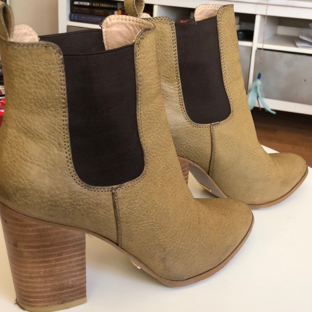 Billini two-tone ankle booties